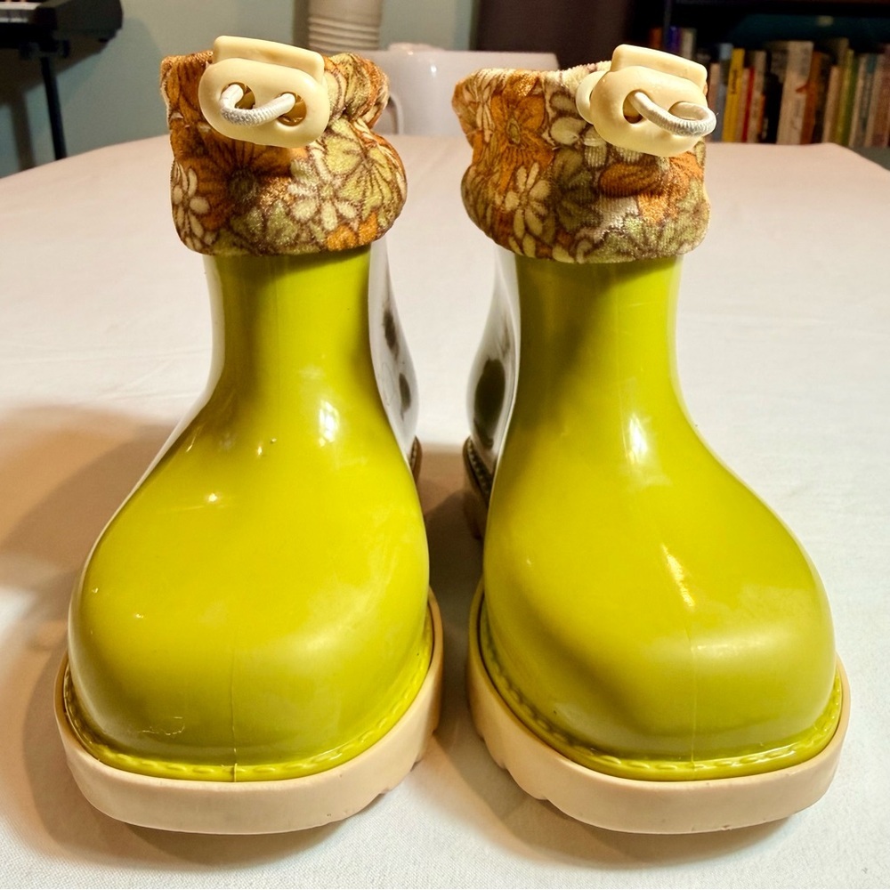 Mini Melissa Rain Boots III BB Girls 10 Yellow Green Floral Cuff Waterproof Lime - Picture 2 of 8